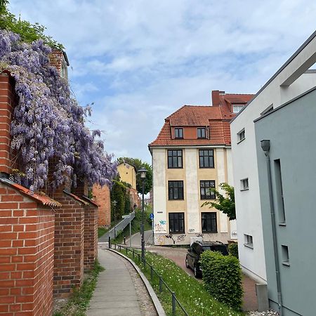 Ferienwohnung An Der Historischen Stadtmauer Росток Экстерьер фото