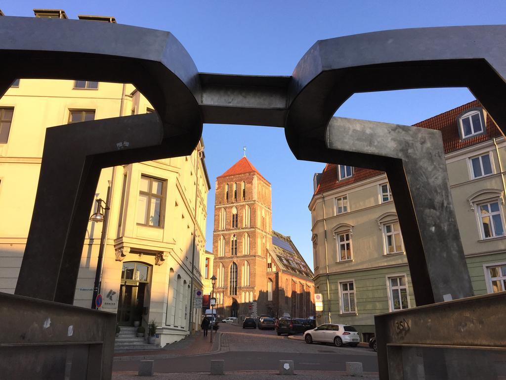 Ferienwohnung An Der Historischen Stadtmauer Росток Экстерьер фото